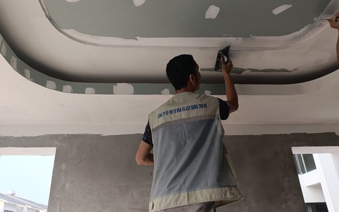 Đây mới là cách xử lý vết sơn tường cũ trước khi sơn mới