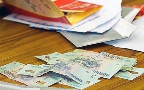 Tưởng mẹ 'cướp' trắng 2,3 tỷ tiền mừng cưới, 2 năm sau cuộc gọi từ anh trai khiến cô bật khóc
