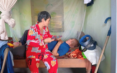 MS 1015: Xót thương hoàn cảnh cụ ông 85 tuổi chăm con gái và cháu ngoại cùng bị bệnh tâm thần, con trai bị tai nạn giảm sút trí nhớ