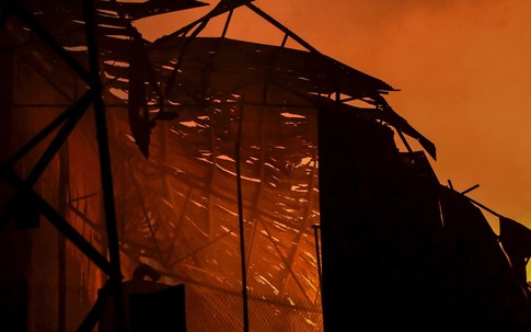 Vụ cháy khiến 4 người tử vong: 'Sau tiếng nổ như bom, lửa phụt dữ dội'