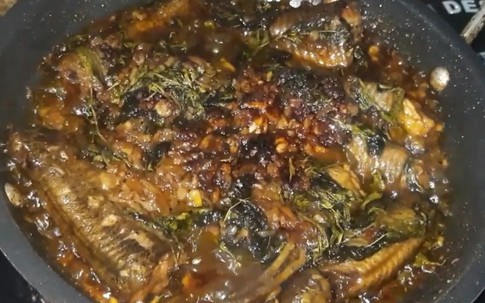 Cách làm món chạch kho rau răm đậm đà, thơm nức mũi khiến vạn người mê