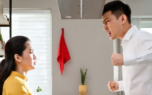 Chồng luôn đay nghiến vì tôi trót kể chuyện quá khứ yêu đương