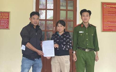 Người phụ nữ bất ngờ nhận được số tiền gần 900 triệu đồng