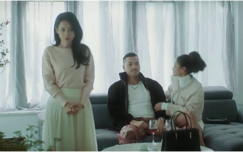 'Mặt trời lạnh' mới nhất (tập 4): Đang âu yếm bạn trai Tuấn Trần, Mai Ly bị cô gái lạ 'đuổi khéo'