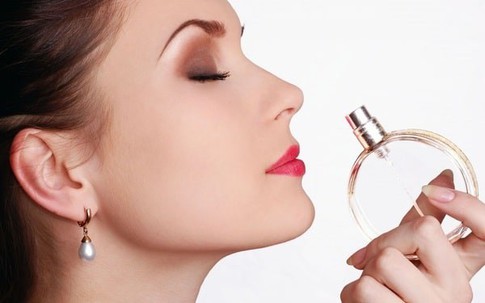 Nước hoa – vũ khí vô hình, chữ ký bí mật của người nổi tiếng