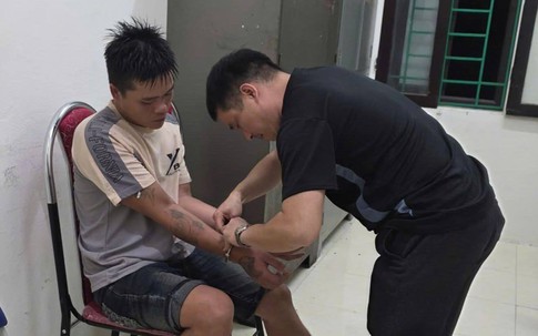 Cao Bằng: Bắt đối tượng dùng ớt muối giấm bôi mắt người đi đường rồi cướp tài sản