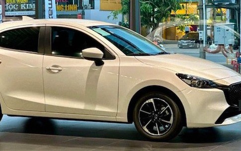 Xe ô tô giá khoảng 400 triệu đồng ở Việt Nam gồm cả sedan hạng C: Chọn Hyundai Grand i10 hay Mazda2?