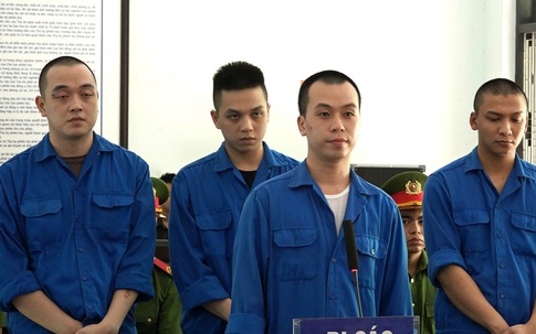 'Mở tiệc' ma túy ở phòng hát karaoke, nhóm đối tượng lĩnh án