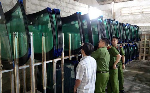 Nhóm đối tượng trong đường dây làm giả kính ô tô ở Huế lĩnh án