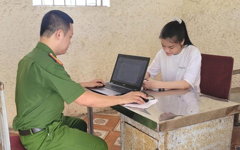 'Nữ quái' 23 tuổi chiếm đoạt hơn 17 tỷ đồng