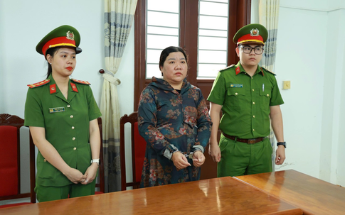 Nữ quái lừa đảo tiền tỷ để đánh bạc qua mạng