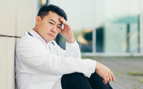 Được thừa kế đất vì chăm cha mẹ, bỏ học nuôi em, nhưng khi đất tăng giá, 3 em trai quay lại đòi chia