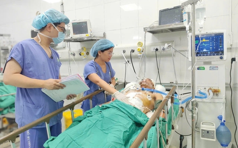 Nạn nhân trong vụ xe bán tải tông liên hoàn trên phố Khâm Thiên hiện ra sao?
