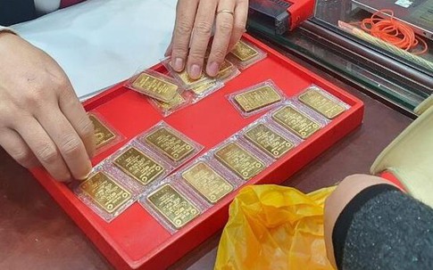Giá vàng hôm nay 24/7: Vàng SJC, vàng nhẫn giảm mạnh