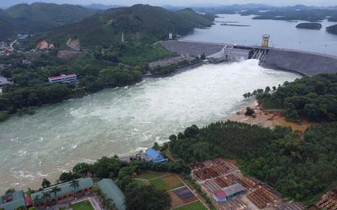 Mở 2 cửa xả đáy hồ thủy điện Thác Bà