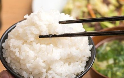 Điều gì xảy ra với cơ thể bạn nếu ăn sáng bằng cơm?