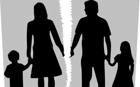 Hai người ngoại tình: Ba gia đình tan vỡ, một đứa trẻ mất đi, và sự thật trớ trêu