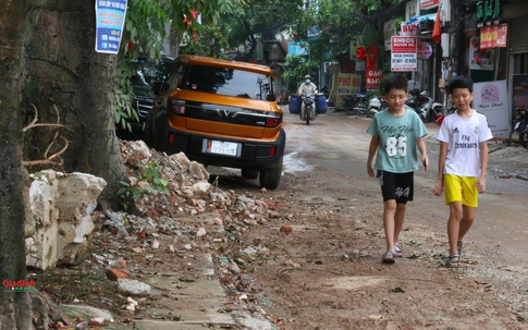Hà Nội: Người dân khốn khổ vì đường Thanh Bình bị 'băm nát' sau hơn 1 năm thi công