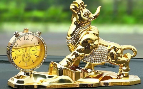 Người tuổi Sửu để gì trong xe ô tô mang đến vạn dặm bình an