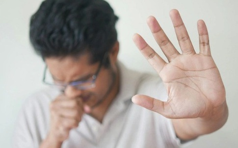 Người đàn ông 56 tuổi do dai dẳng suốt 1 năm không khỏi, đi khám phát hiện 'thủ phạm' bất ngờ