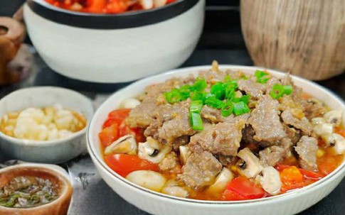 Mỗi lần mẹ tôi làm món hấp này là cả nhà háo hức chờ đợi, cầm sẵn đũa ăn hết sạch ngay khi dọn ra