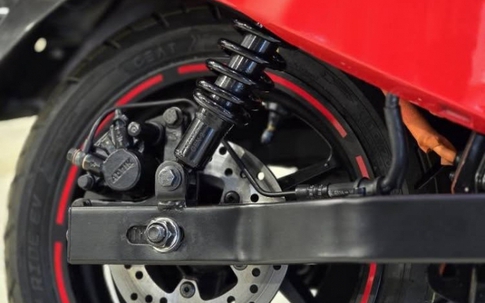 Xe máy điện giá 44 triệu đồng thiết kế đẹp long lanh dáng như SH Mode, chi phí như ngang Lead, Vision