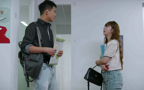 Giữa lúc bất hòa với chồng, Trúc Lam va phải 'phi công'