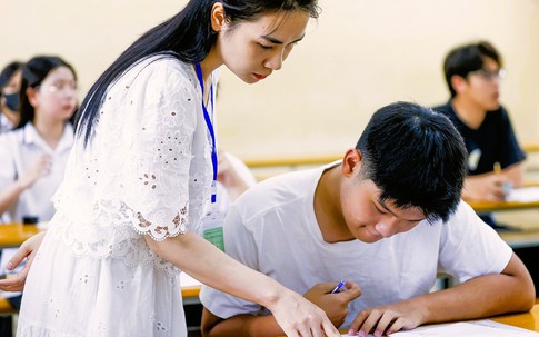 Trường ĐH Ngoại thương lý giải việc điểm chuẩn năm 2025 'lạ' chưa từng có