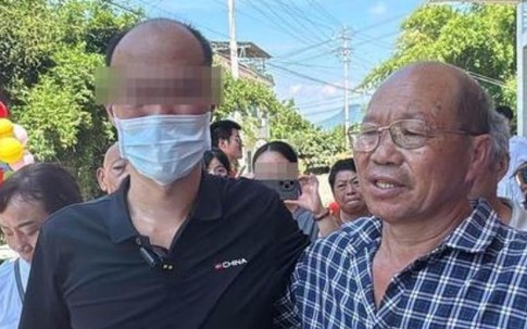 Con ruột trở về sau 35 năm mới biết cha đã ‘tìm được’ mình từ 2 năm trước