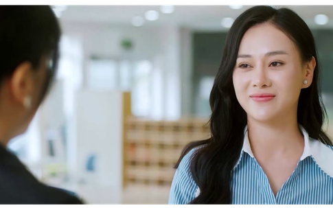 Mỹ Anh tiếp tục 'đụng độ' phụ huynh cậy quyền thế