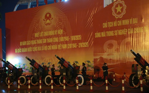 Những điểm đặc biệt của 15 khẩu pháo tập kết ở Mỹ Đình