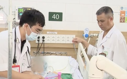 2 người phụ nữ liệt toàn thân sau khi làm đẹp bằng botox tại nhà