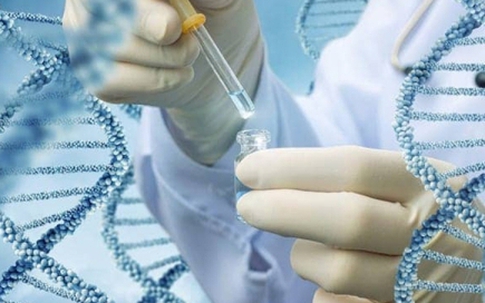 Bị ung thư giai đoạn cuối, ông bố đơn thân nhận kết quả ADN 'không phải cha con'