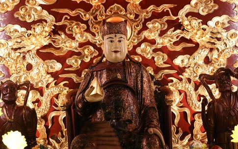 Khám phá từng góc nhỏ của ngôi đền duy nhất thờ thần lửa giữa lòng phố cổ Hà Nội
