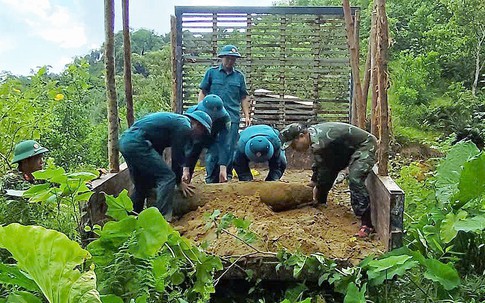 Hủy nổ thành công bom hơn 2 tạ còn nguyên kíp