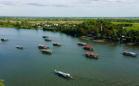 Siết chặt quản lý, đảm bảo an toàn du lịch đường thủy ở miền Trung