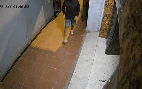 Hà Nội: Cô gái bị kẻ lạ mặt 'sàm sỡ', lấy trộm túi xách lúc rạng sáng