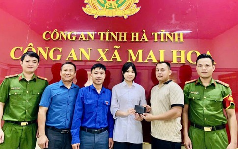 Hành động đẹp của nữ sinh lớp 12 nhặt được chiếc ví có số tiền lớn