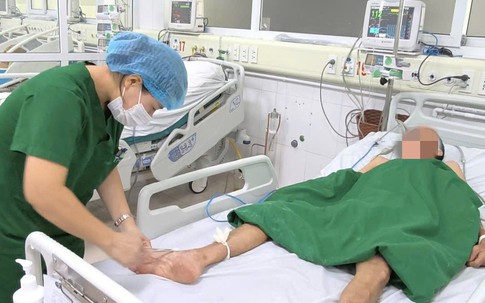 Chủ quan với chiếc răng sâu, người đàn ông cứng hàm, khó há miệng, phải nhập viện điều trị