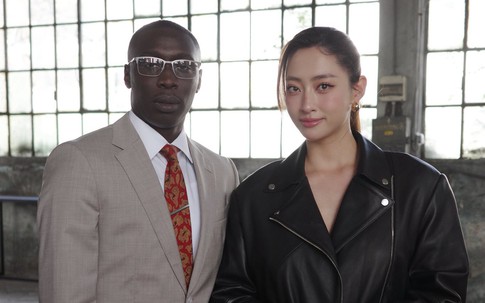 Lương Thùy Linh gây ấn tượng khi chung khung hình với dàn sao quốc tế