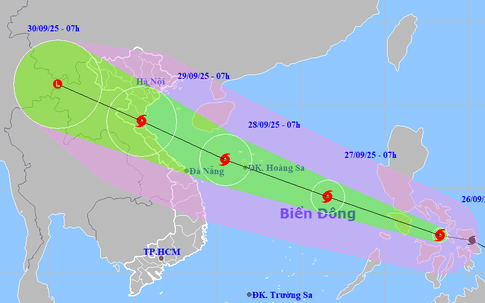 Tin bão mới nhất: Bão số 10 Bualoi giật cấp 15 chuẩn bị vào Biển Đông, dự báo vùng ảnh hưởng nặng nhất ở Việt Nam
