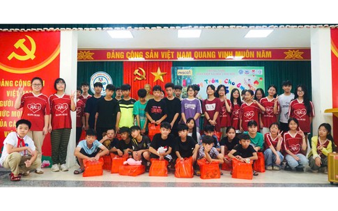 Trung thu ấm áp yêu thương tại Trung tâm Bảo trợ xã hội số 1 Hà Nội