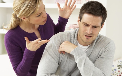 Xây nhà 2 tỷ, chăm con, lo việc nhà nhưng vẫn bị vợ đòi chia tài sản, ly hôn