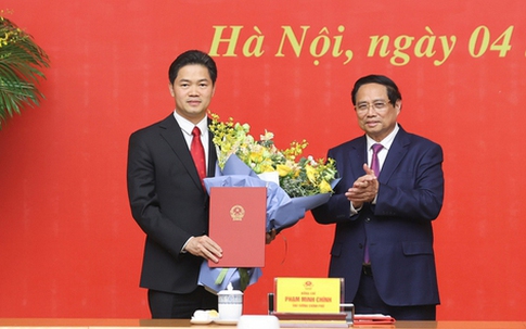 Thủ tướng trao quyết định tiếp nhận, bổ nhiệm Thứ trưởng Thường trực Bộ Y tế Vũ Mạnh Hà