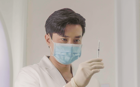 Vào vai bác sĩ thẩm mỹ, Quốc Trường nhận 'cơn mưa' lời khen từ chuyên gia