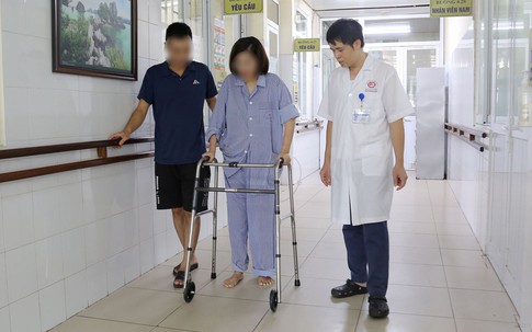 Cô gái 31 tuổi nhảy cầu Bãi Cháy do trầm cảm may mắn được cứu sống