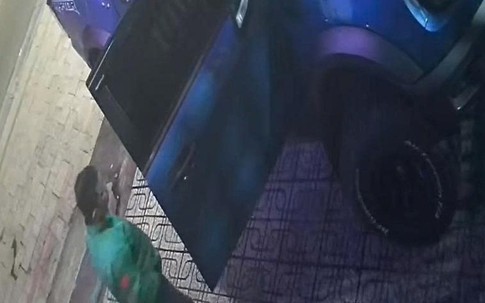 Ngủ đêm trên xe bán tải, người đàn ông ở TPHCM trình báo bị mất 30 cây vàng