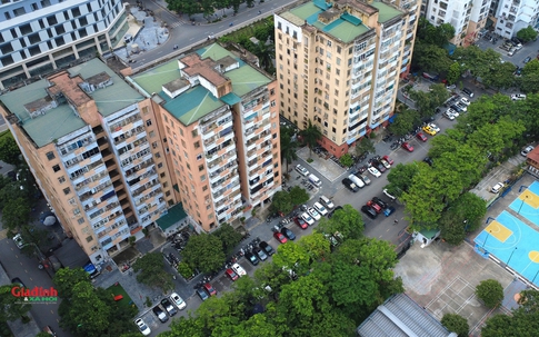 Vụ bãi xe không phép 'cát cứ' sân chung cư ở Hà Nội: Chính quyền ra 'tối hậu thư', yêu cầu giải tỏa trước 12/9