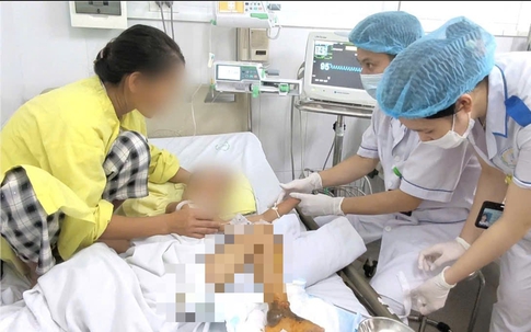 Bé trai 4 tuổi nhiễm khuẩn huyết, suy gan, suy thận do bà nội tự làm điều này chữa mèo cắn
