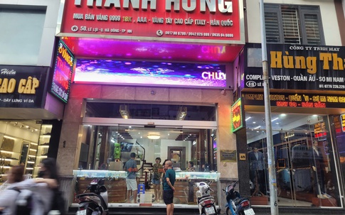 Giá vàng chưa yên, giao dịch trầm lắng nhưng muốn mua 1 lượng phải chờ cả tháng